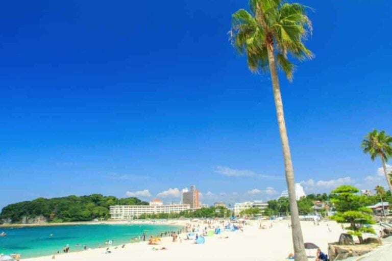 plages-japon-internet-holafly