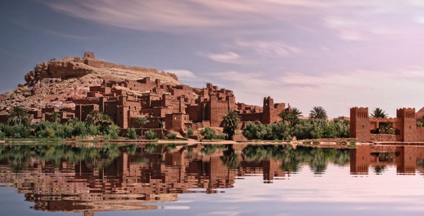 La forteresse Aït-Benhaddou ) Ouarzazate au Maroc