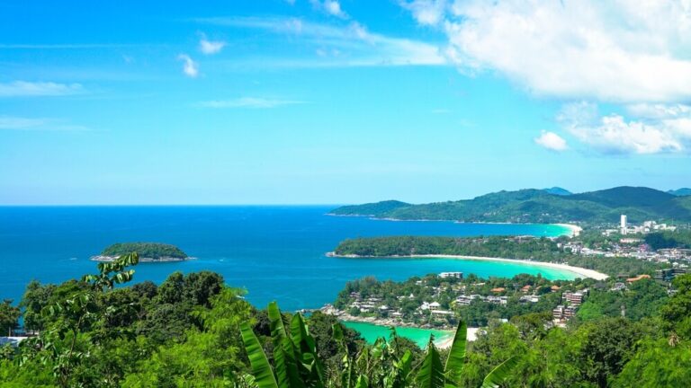 Profitez des meilleures vues panoramiques au Karon Viewpoint