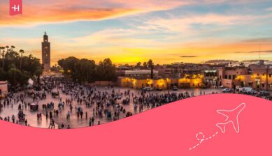 Coucher de soleil sur la place Jemaa El Fna à Marrakech en décembre