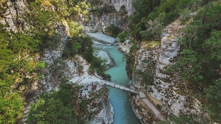 Que faire en Albanie? Visitez la rivière d’Osum