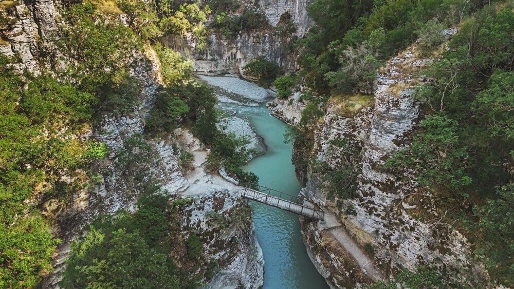 Que faire en Albanie? Visitez la rivière d’Osum