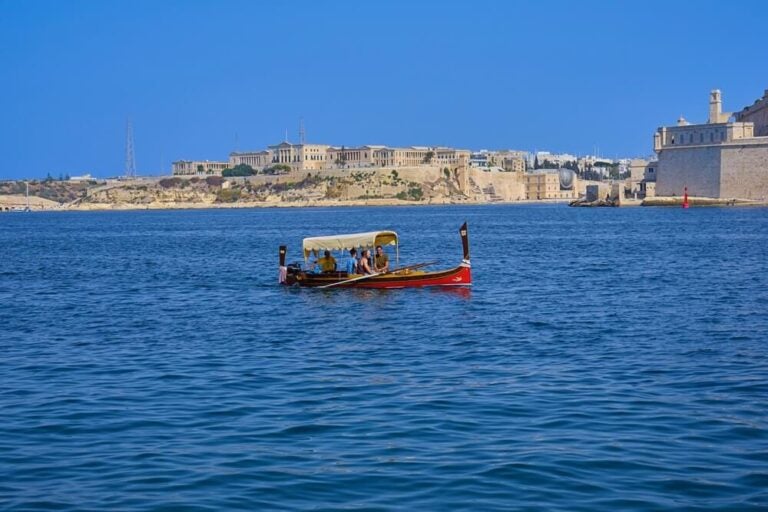 Se déplacer à Malta en bateau