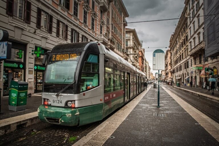 Comment se déplacer à Rome ? En utilisant le tramway