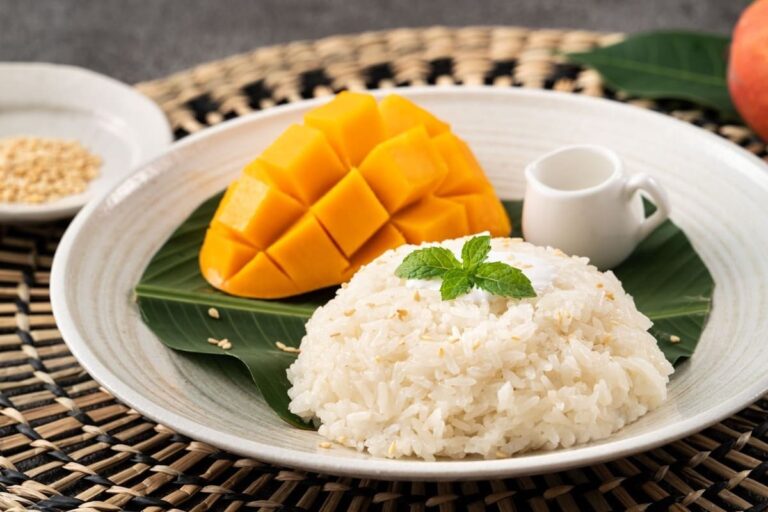 Mango Sticky Rice : le dessert emblématique de la Thaïlande