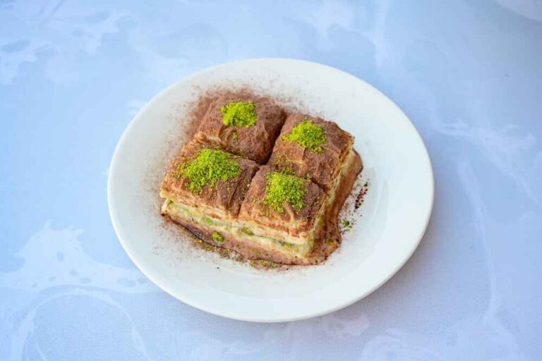 Baklava, dessert grec à la pistache.
