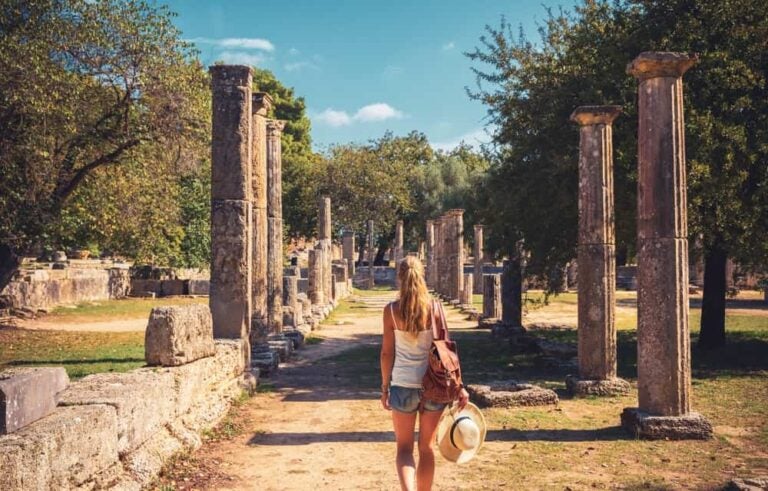 Olympie est à l'échelle humaine. Pas de monuments écrasants, seulement de l'espace, de la terre et de la distance. Source : Shutterstock.