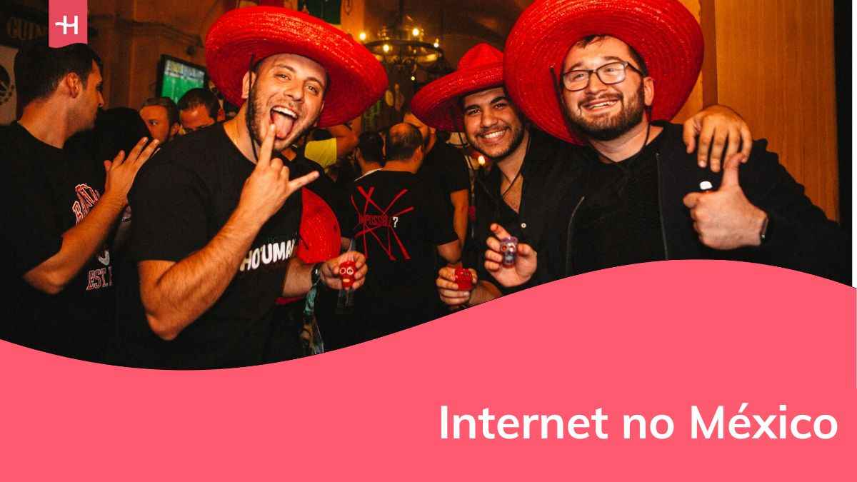 turistas em uma festa mexicana
