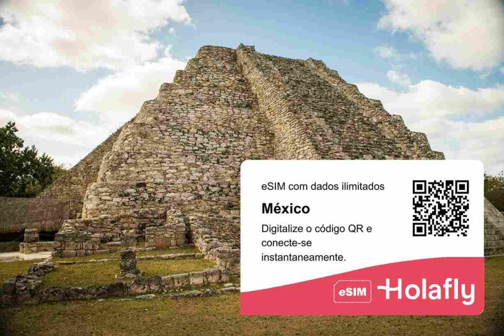 Uma pirâmide Maya no México com um QR code de compra.