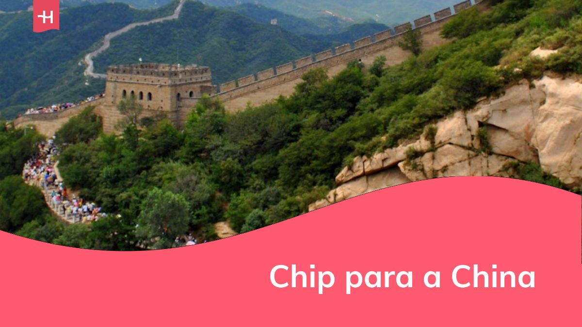 uma imagem de turistas visitando a muralha da china