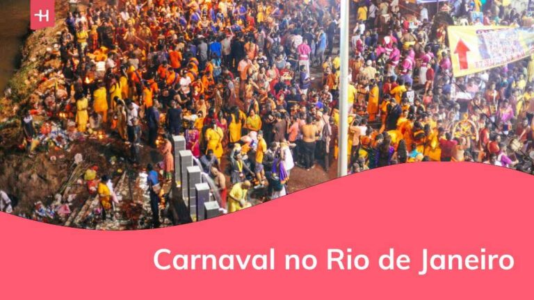 foliões curtindo o carnaval no rio de janeiro