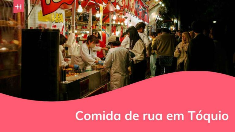 clientes em um restaurante de rua japonês