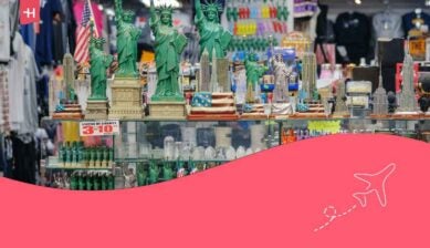 uma loja de souvenirs em nova york