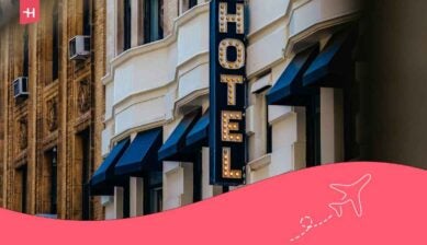 um letreiro de um hotel em nova york