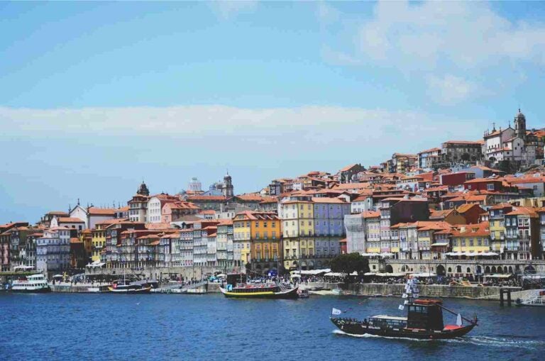 uma visao panorâmica de lisboa