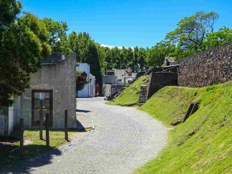 vista de um povoado em colonia del sacramento