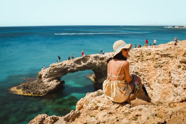 Chipre é ideal para casais jovens, graças às suas praias e ao seu ambiente de verão