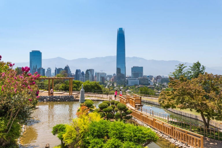 Melhor época para visitar Santiago? outono e primavera.