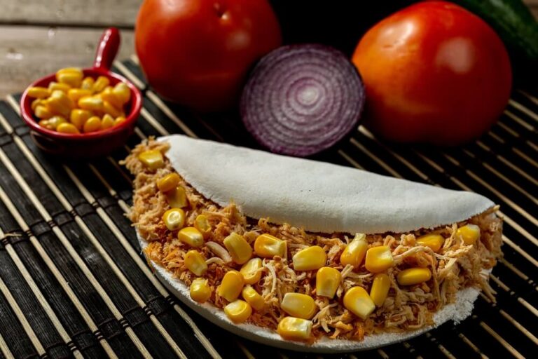 A tapioca salgada pode não te deixar saciado para o almoço. Mas será um prato delicioso que não vais esquecer