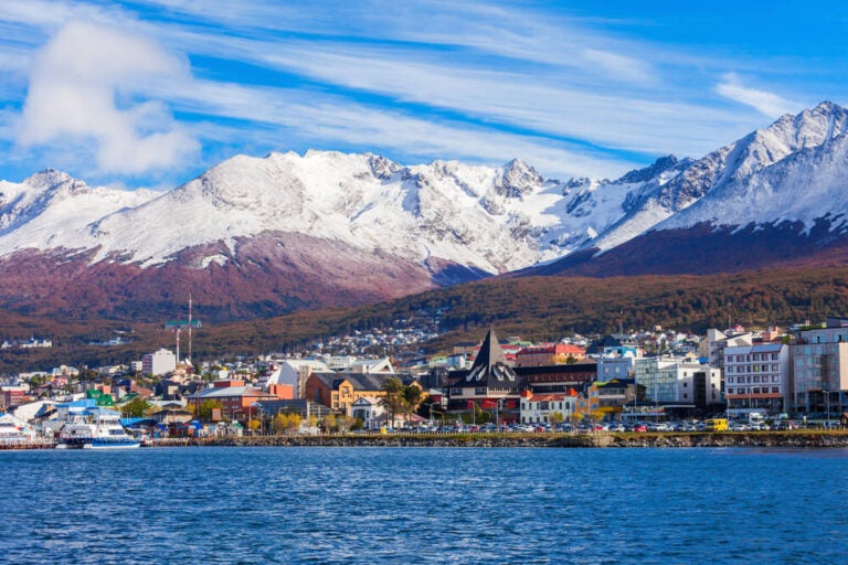 Vista do centro de Ushuaia à distância