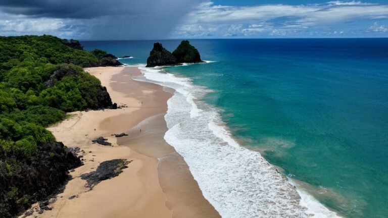 Fernando de Noronha é um dos lugares mais bonitos para passar a lua de mel