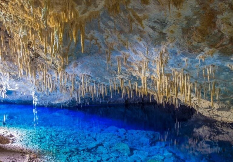 Bonito é um destino excelente para a lua de mel, se vocês gostam de natureza, águas cristalinas, trilhas e aventuras a dois, como a visita à Gruta do Lago Azul.
