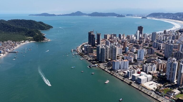 Quando o navio atracar no Terminal de Passageiros Giusfredo Santini (Concais) em Santos, terá um tempo precioso para explorar a cidade costeira mais famosa do estado de São Paulo.