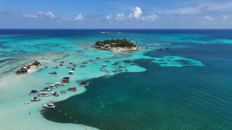 Vista panorâmica das ilhas que compõem o aquário de San Andrés