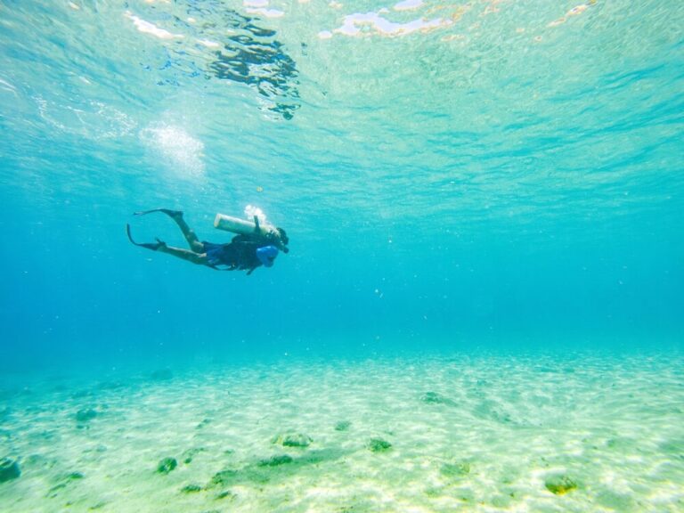 Mergulhar em San Andrés é uma experiência inigualável, graças à sua diversidade marinha e às suas águas cristalinas