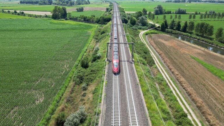 Trem rápido, Itália.