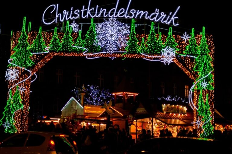 O Christkindelsmärik é considerado um dos mais antigos da Europa.