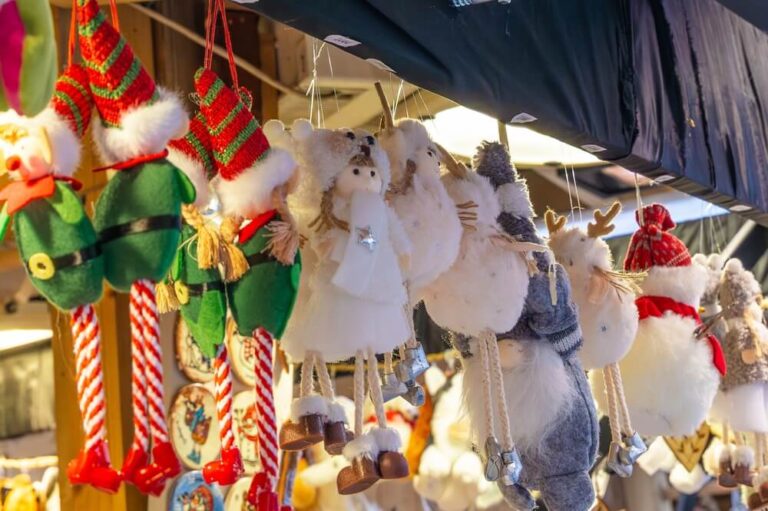 Você pode encontrar artesanato tradicional húngaro em vários mercados de Natal e feiras de Budapeste.