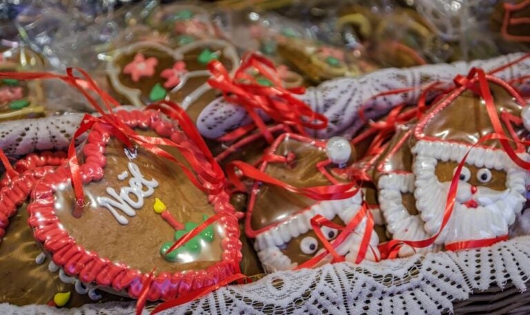 No Mercado OFF, é possível comprar bredele (os tradicionais biscoitos e bolachas de Natal da Alsácia) e pain d'épices.