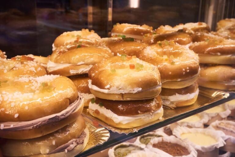 Delicie-se com doces e petiscos nos mercados de Natal de Sevilha