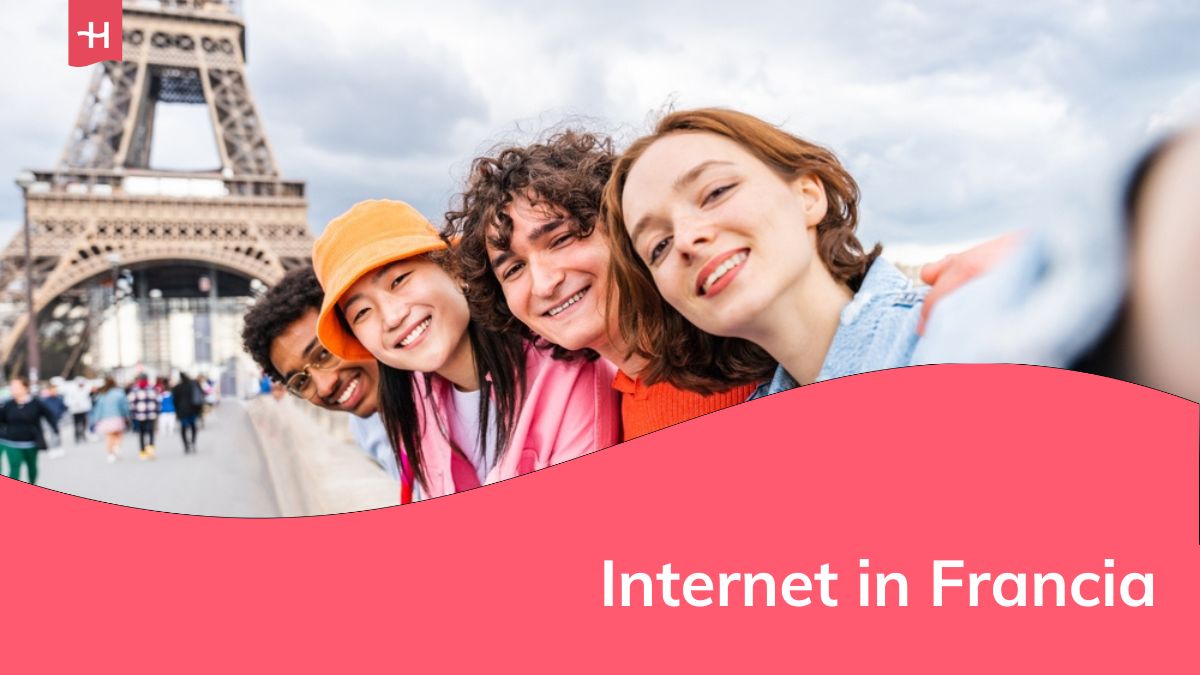 Gruppo di giovani amici felici che visitano Parigi e la Torre Eiffel, la zona del Trocadero e la Senna - Gruppo multiculturale di turisti che visitano la capitale francese