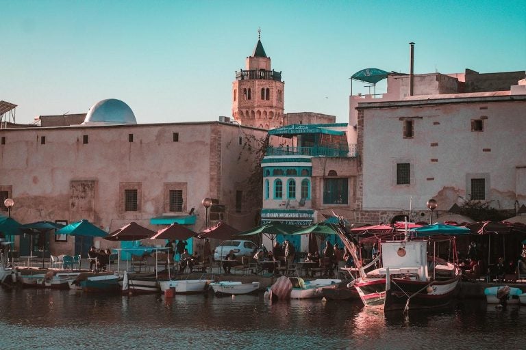 whatsapp funziona in tunisia, prefisso 216, sim tunisia