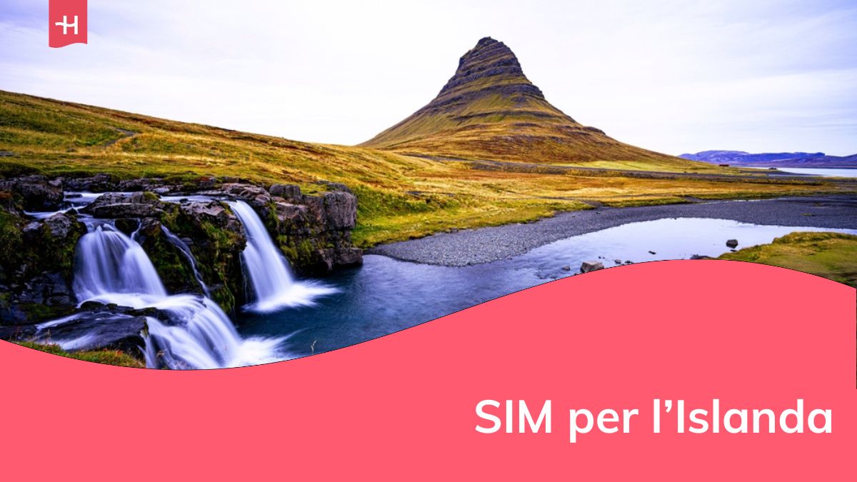 Mirador de la montaña Kirkjufell con cascada en otoño, costa norte de la península de Snæfellsnes, Islandia