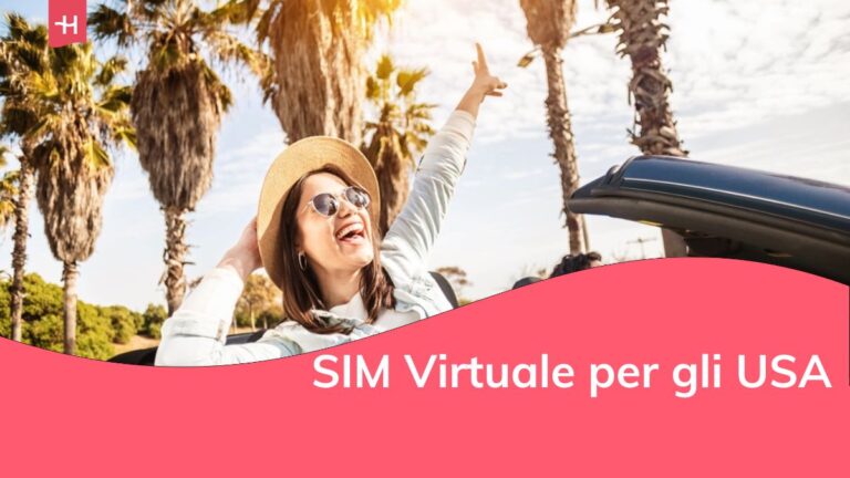 Giovane coppia felice che si gode le vacanze estive su un'auto decappottabile