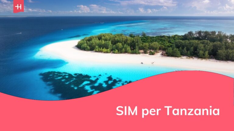 Vista aerea del mare blu e dell'incredibile isola di Mnemba, Zanzibar.