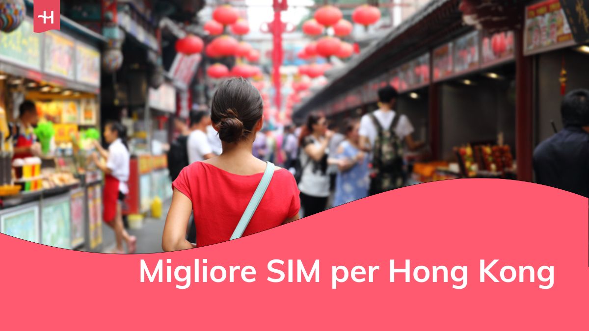 donna che cammina a Chinatown in viaggio in Cina.