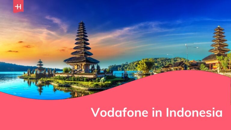 Panorama dell'alba presso il tempio Pura Ulun Danu Beratan Bedugul su un lago a Bali, Indonesia
