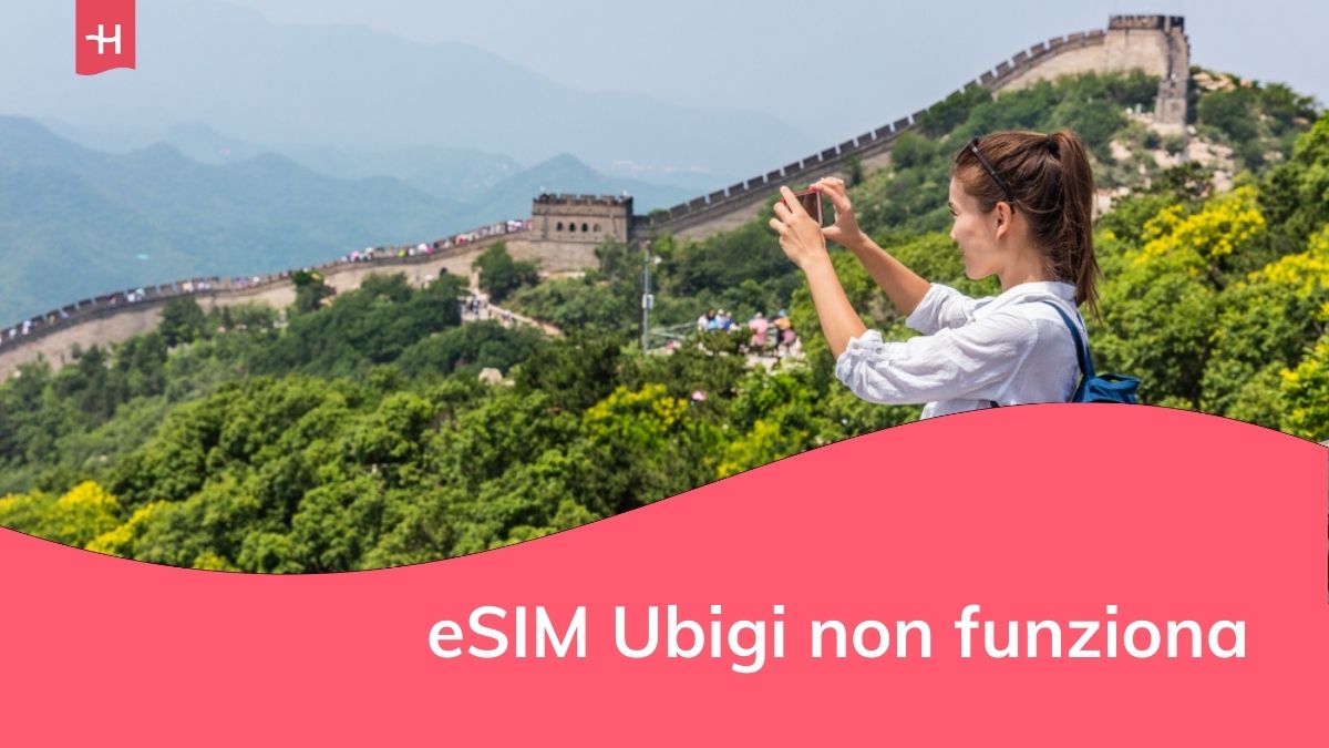 Grande Muraglia cinese. Turista che scatta una foto alla famosa Badaling durante le vacanze.