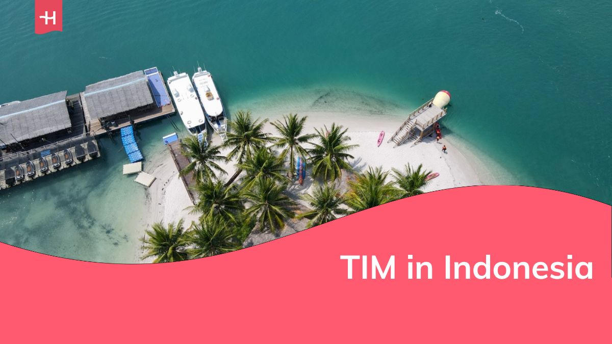 Litorale marittimo su un'isola tropicale a Batam, Indonesia