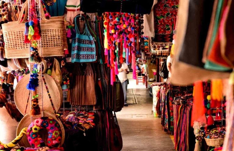 Mercato di souvenir messicano.