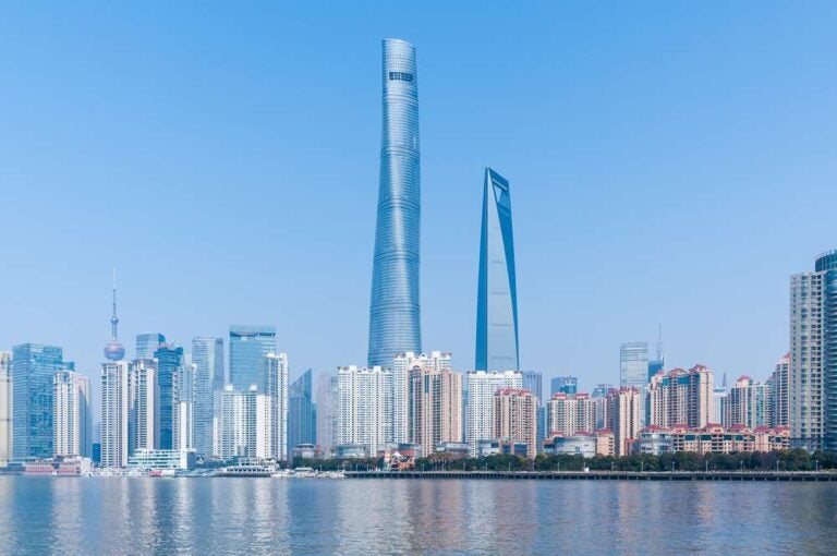 Shanghai Towers: Cityscape on the Bund