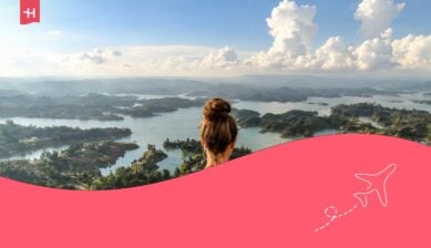 Osservando la vista su Guatape. Colombia