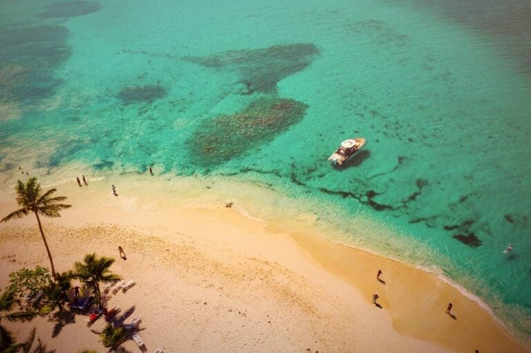 Splendida spiaggia caraibica nella Repubblica Dominicana