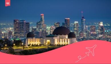 L'Osservatorio Griffith e lo skyline notturno di Los Angeles, California