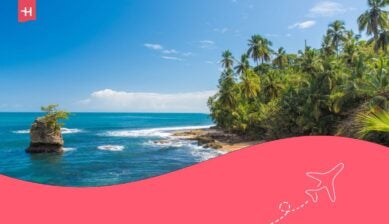 Spiaggia caraibica selvaggia di Manzanillo a Puerto Viejo, Costa Rica