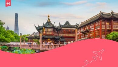 Shanghai, Cina: vista sul tradizionale quartiere del Giardino di Yuyuan al tramonto